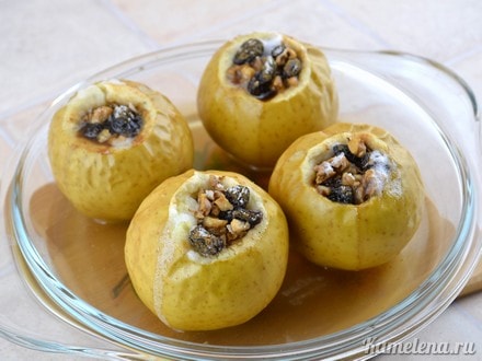 Готовые яблоки имеют мягкую