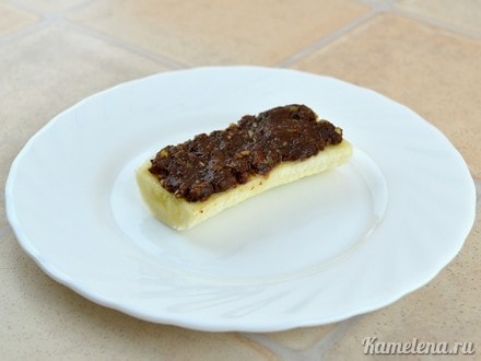 На каждый кусочек банана