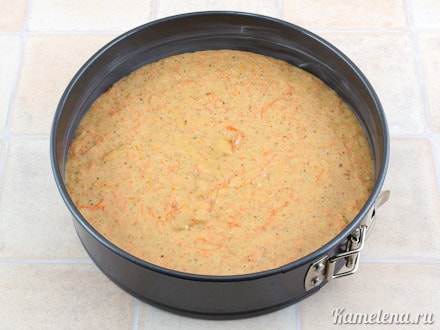 Форму смазать маслом (у меня