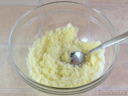 Мягкое сливочное масло немного