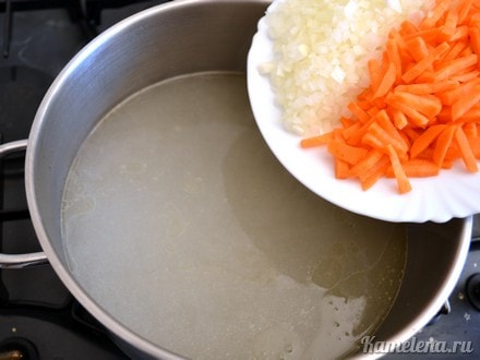 Вынуть кусочки курицы из