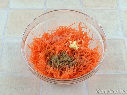 С моркови слить выделившуюся