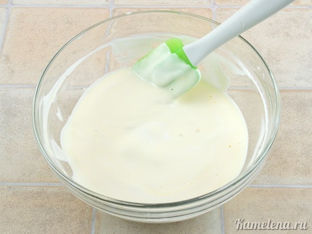К белкам аккуратно частями