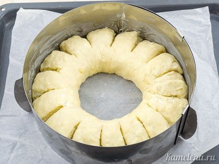 Форму смазать маслом, у меня