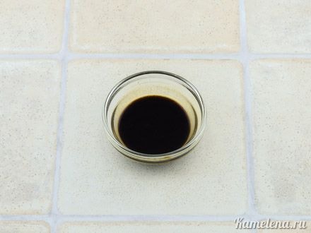 Кофе залить 1 ст. л. горячей