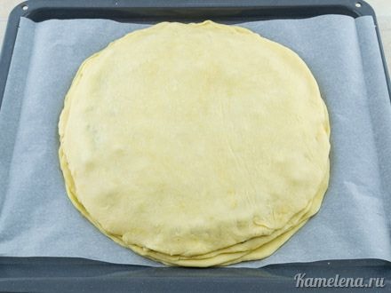 Накрыть вторым раскатанным