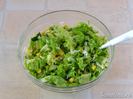 салат с листьями салата и кукурузой рецепты | Дзен