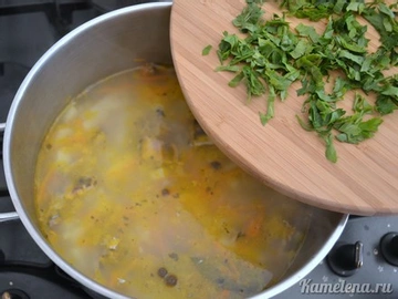 Рыбный суп из консервов — быстро, бюджетно и сытно