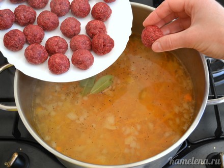 Как приготовить вкусный суп с тефтелями: простой рецепт