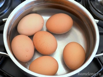 Яйца с печенью трески