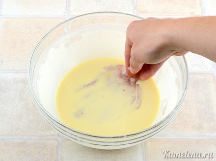 Куриные отбивные в кляре на сковороде - пошаговый рецепт с фото