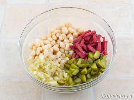 Салат с фасолью консервированной и колбасой – пошаговый рецепт приготовления с фото