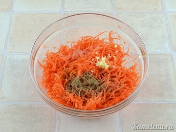Салат из капусты по-корейски быстрого приготовления