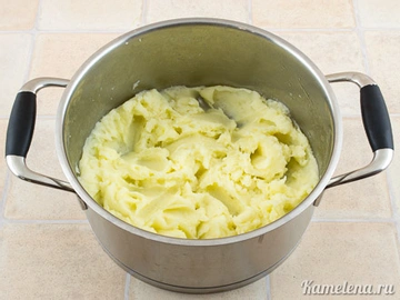Приготовьте запеканку из картофельного пюре: легкий картофельный гарнир