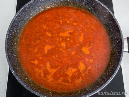Низкокалорийные фрикадельки в томатном соусе из мяса оленя