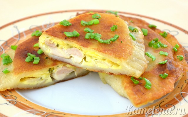 Fried Pies with Chicken and Cheese — step-by-step recipe with photos — Kamelena