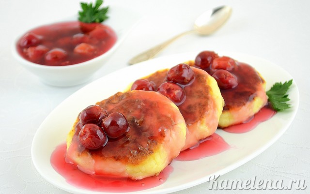 Cottage Cheese Pancakes with Cherry Sauce — step-by-step recipe with photos — Kamelena
